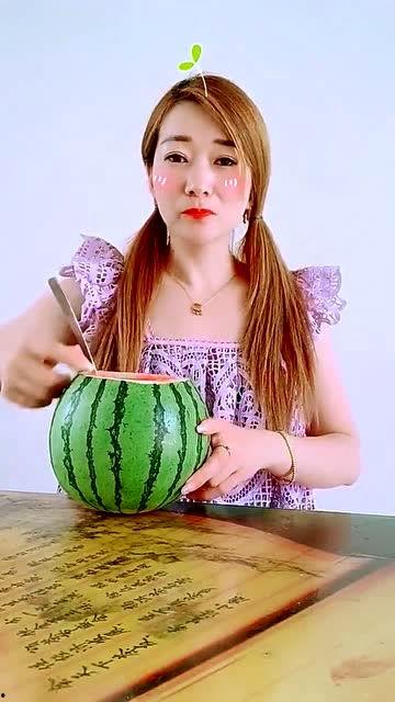 请叫我吃瓜小姐姐小说免费阅读,免费阅读,畅享无尽幻想  第3张 请叫我吃瓜小姐姐小说免费阅读,免费阅读,畅享无尽幻想  第3张