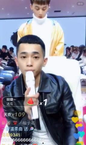 吴迪深夜爆料视频播放,揭秘娱乐圈不为人知的一面  第2张 吴迪深夜爆料视频播放,揭秘娱乐圈不为人知的一面  第2张